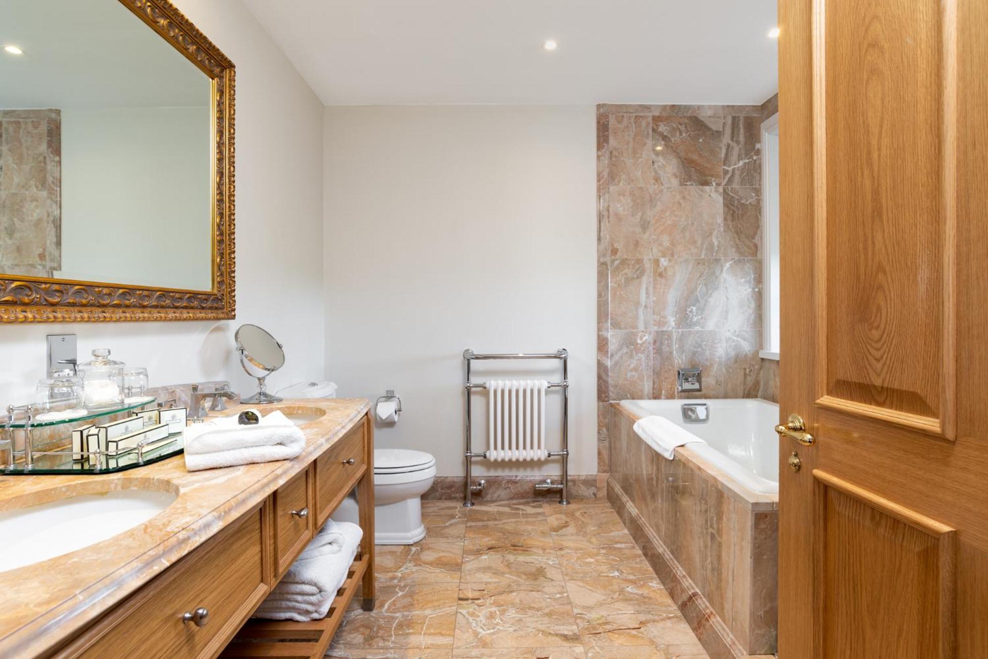 Trump Macleod House & Lodge, Scotland Balmedie ภายนอก รูปภาพ